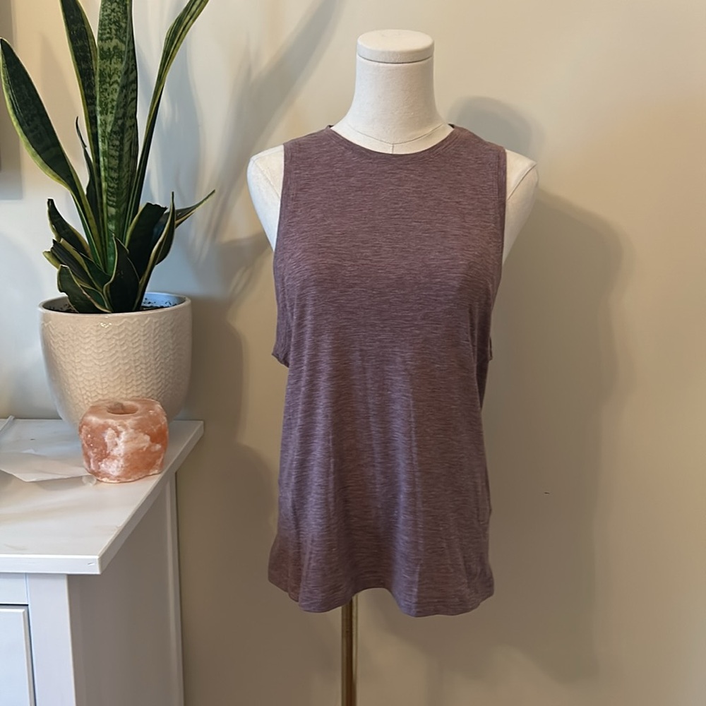 Lululemon 4 soft purple yoga muscle tank
